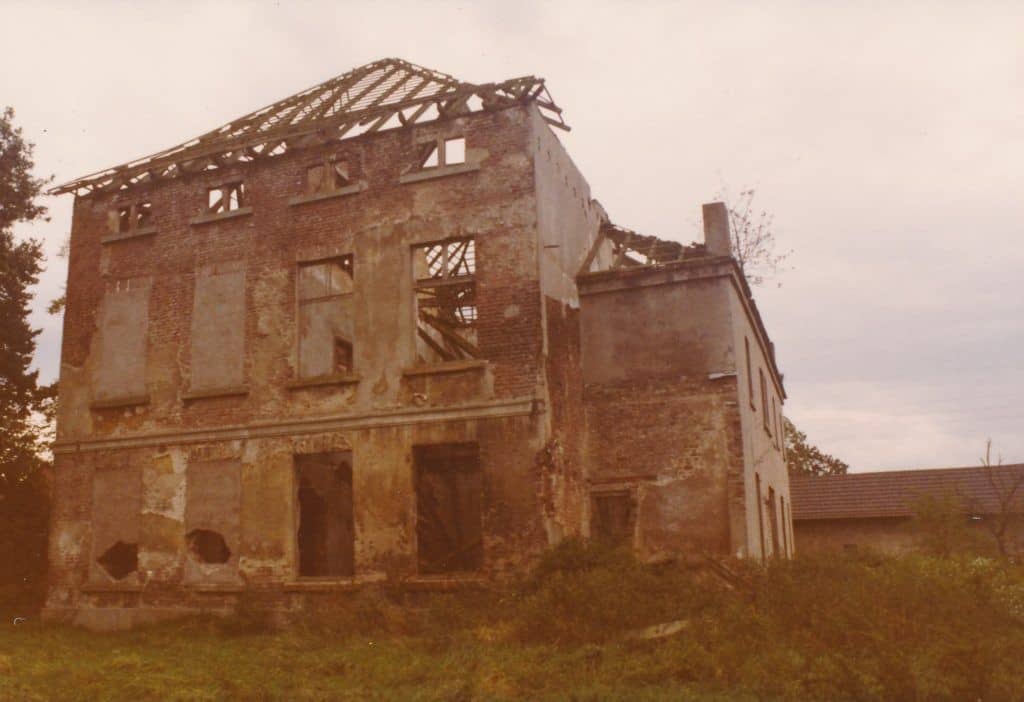 das Bild zeigt das mittlerweile abgerissene Haus Heidelust in Voerde-Holthausen