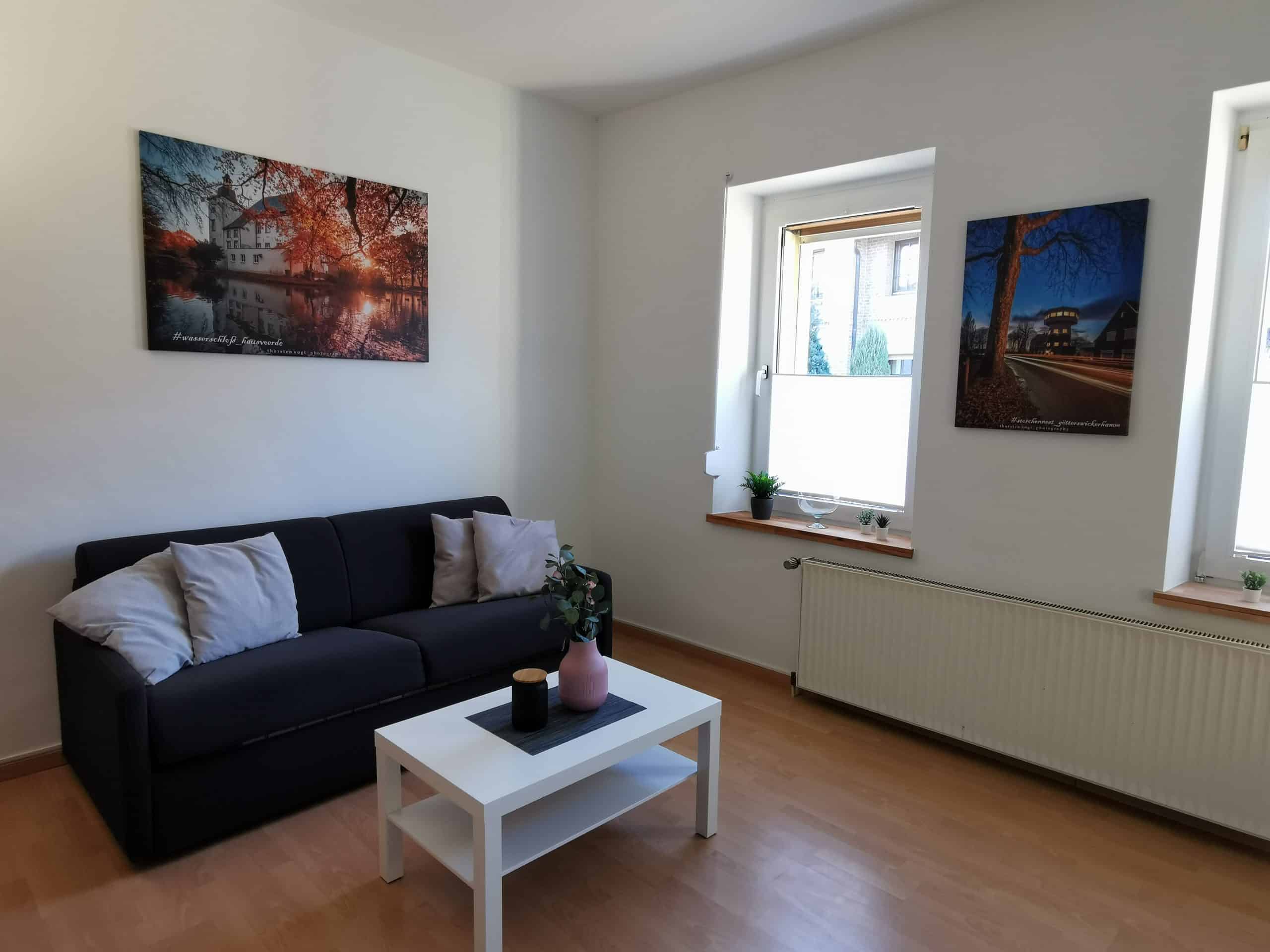 Das Bild zeigt das Wohnzimmer der Gästewohnung am Mommbach